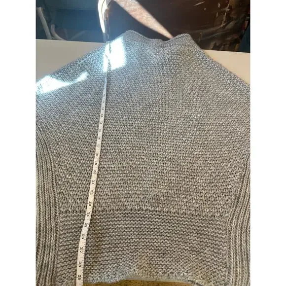 Elsamanda Chunky Knitted Alpaca Poncho Sweater - Picture 6 of 6